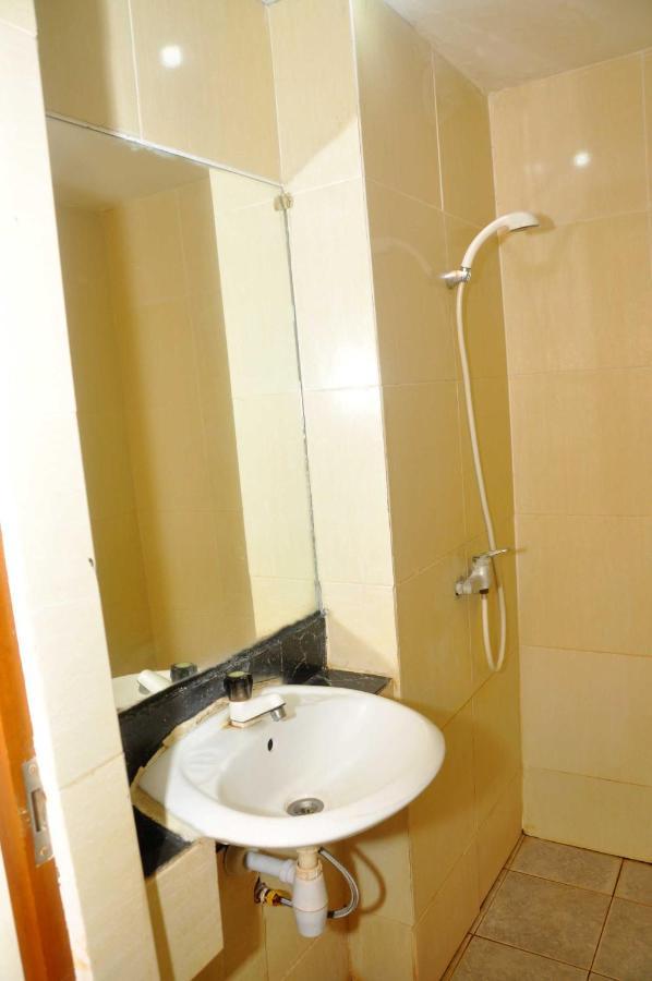 Ams Penthouse Hotel Jakarta Buitenkant foto