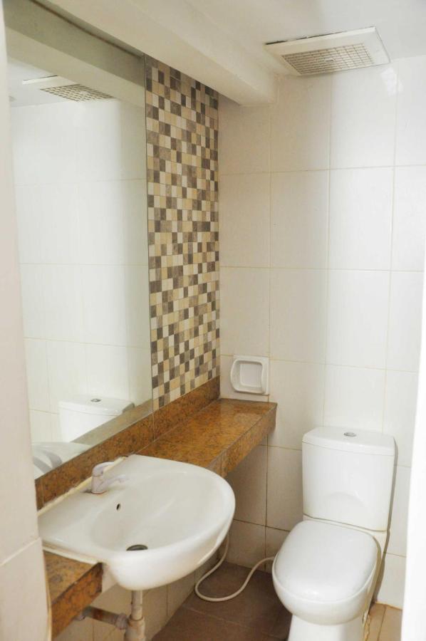 Ams Penthouse Hotel Jakarta Buitenkant foto