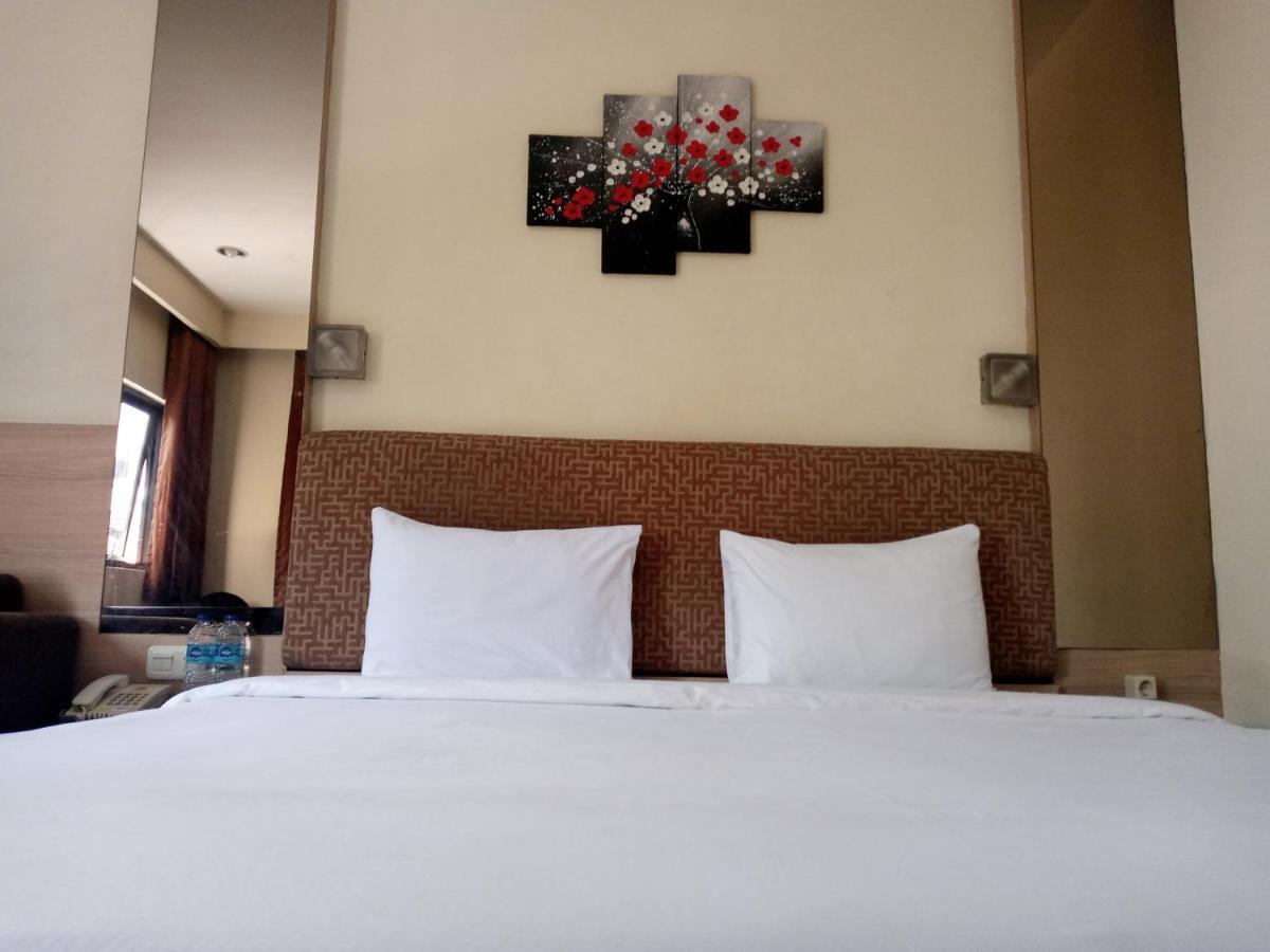Ams Penthouse Hotel Jakarta Buitenkant foto
